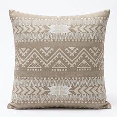 Cushion Sandshell 18x18 Inch – Tribal Whites