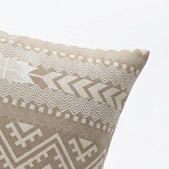 Cushion Sandshell 18x18 Inch – Tribal Whites