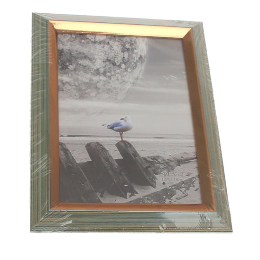 Photo Frame M Gold – YSBL-017 (6.5 × 0.5 × 8.5 Inch)