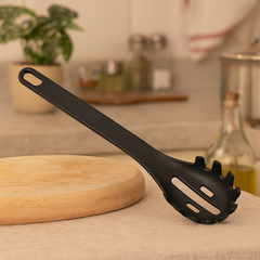 Carpe Pasta Scoop – Single Cast 180° Heat-Resistant Pasta Server for Spaghetti, Noodles & More