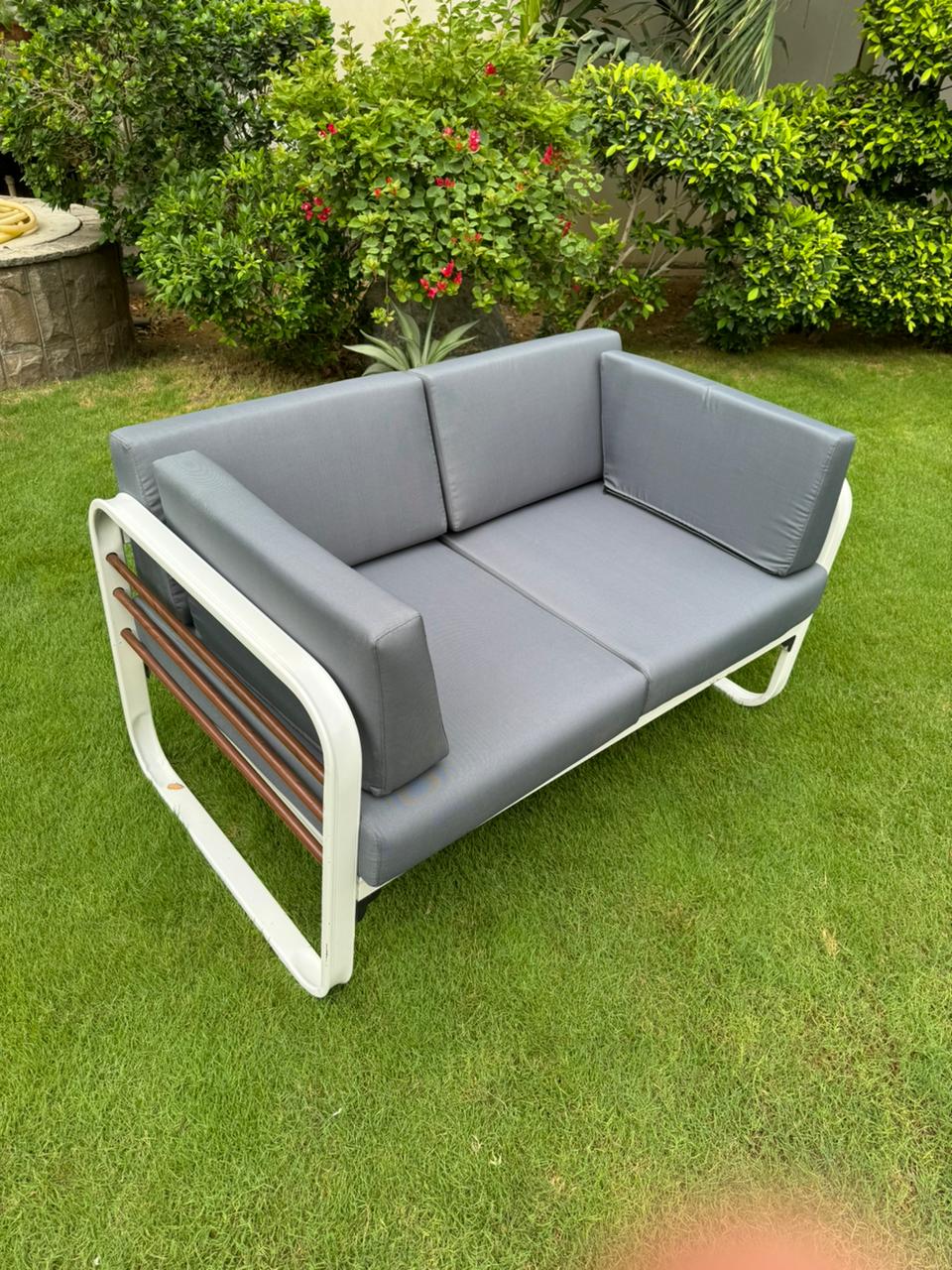 Lucky Home Nautilus 2 Seater Aluminium Outdoor Patio Sofa