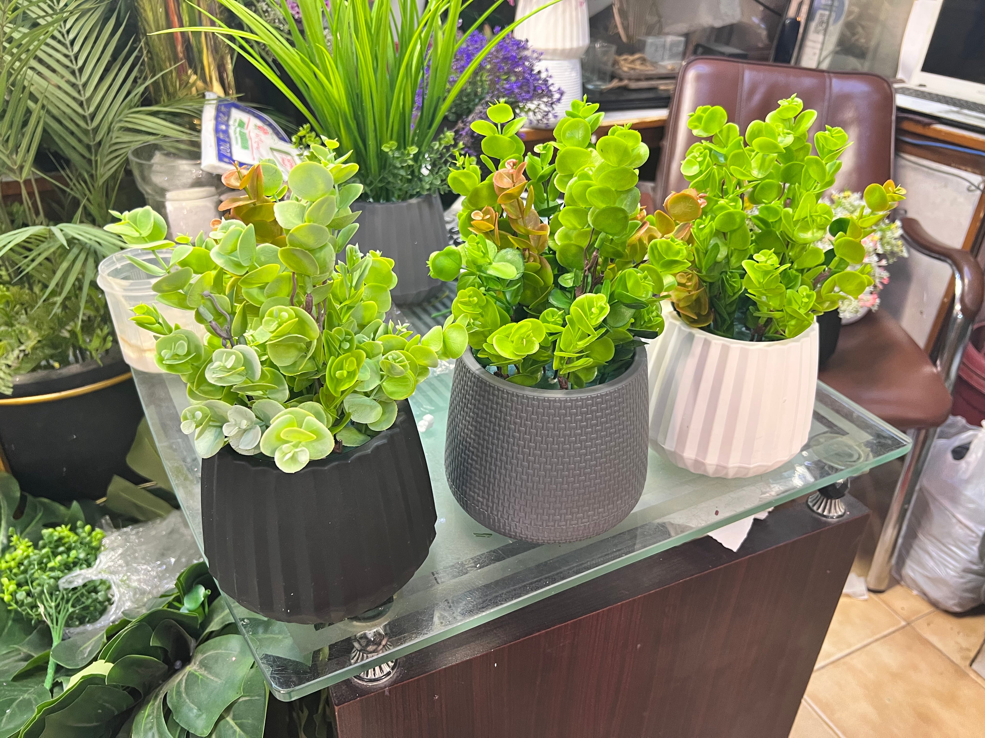 Exclusive table planters