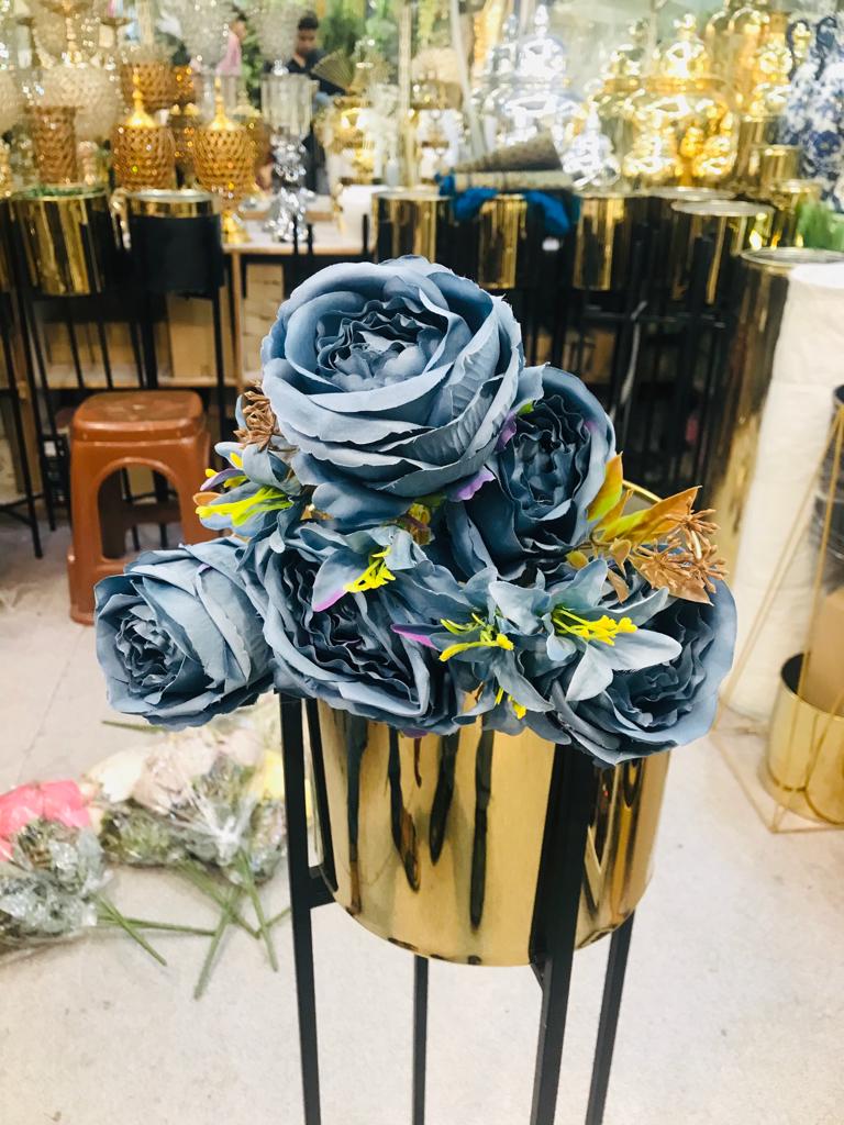 blue rose bunches 