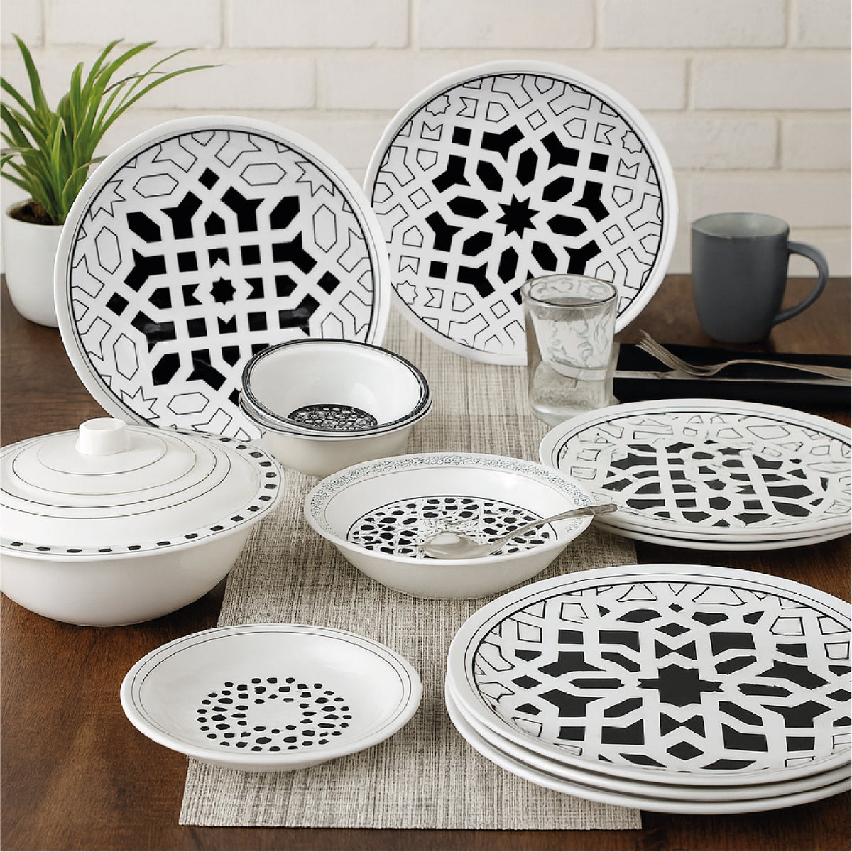Dinner Set Geometric Black